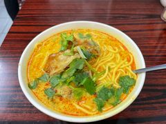 椰汁咖哩雞麵-成群小食店