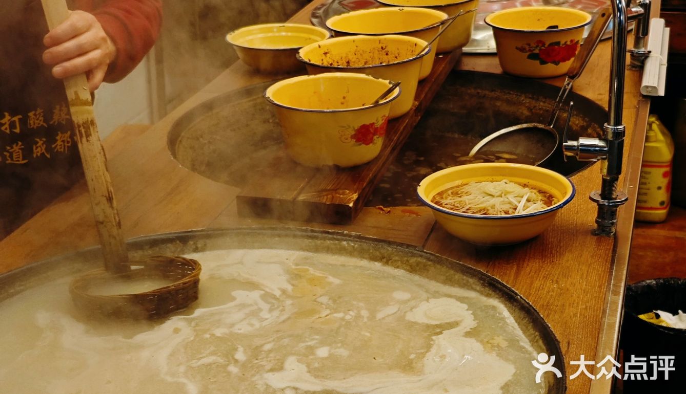 小巷里的酸辣粉！超好吃！😋