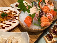 -花和海鲜自助(梅江店)