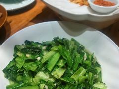 -头上红煨盐鸡乡村食府