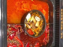 -老牌坊云南鱼豆花火锅(哈西万达店)