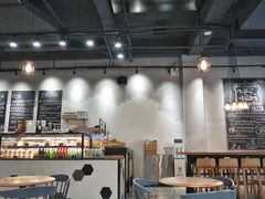 大堂-HELLO 27 意面·沙拉·帕尼尼