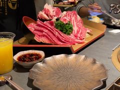 -铭牛烧肉·和牛海鲜自助(高新月牙湖店)