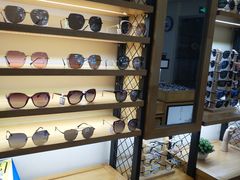 -LOGO眼镜·蔡司品牌折扣店(龙华清湖店)