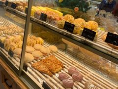 面包甜点陈列柜-hotshare好又香(宝城路店)