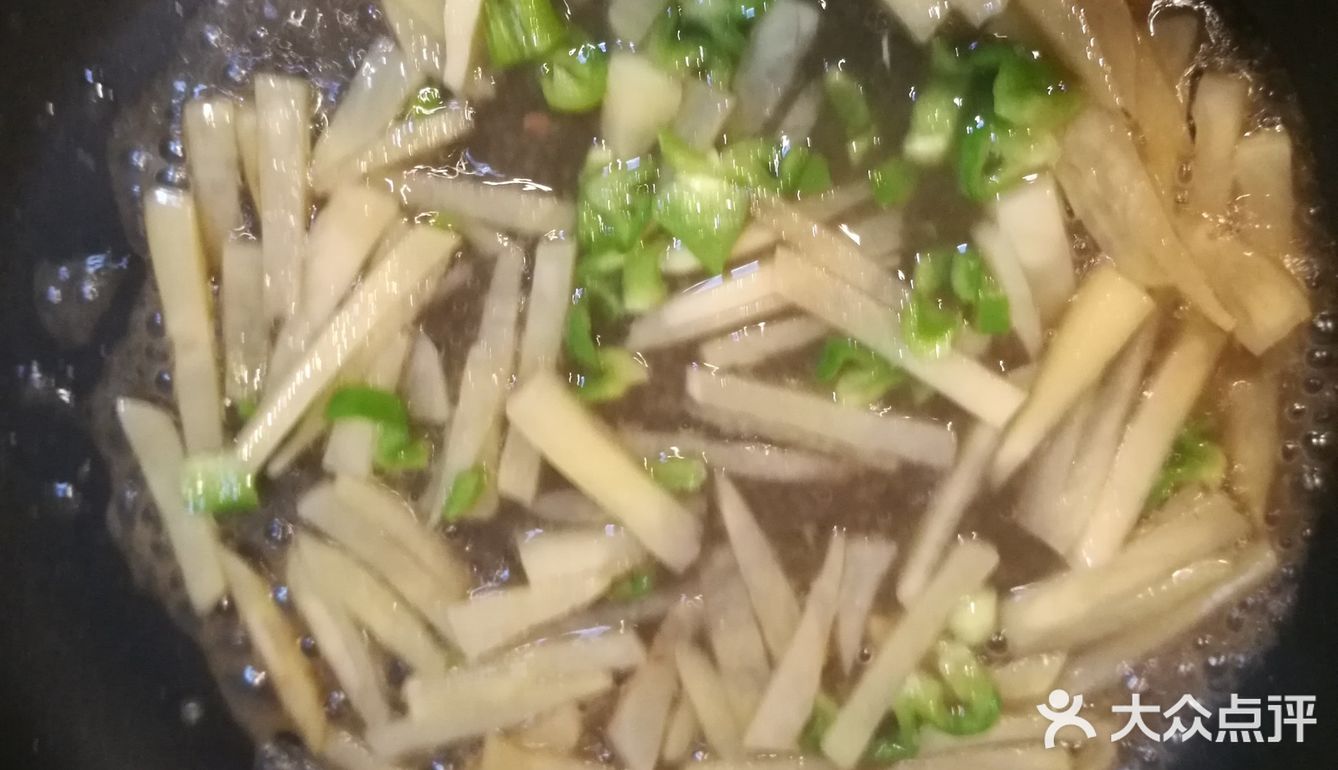 素菜营养美味不打折之土豆炒青椒