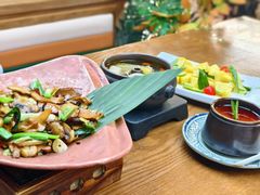 -云海肴·汽锅鸡·云南菜(天山百盛优客店)