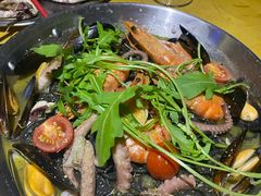 缤纷墨鱼汁海鲜意面-囧吉香生蚝牛排馆(湖北路店)