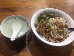 -牛八宝桂林米粉(八里庄店)