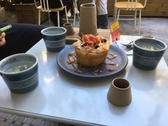 -彳亍咖啡·这里(水湾路店)