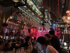 -FOUR PLAY BAR