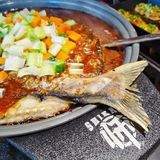亲子探店｜烤鱼天花板师烤豆花烤鱼