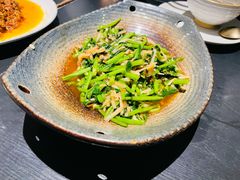 酸笋炒空心菜-浩海火燒雲傣家菜(静安芮欧店)