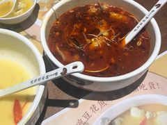 -渝是乎酸菜鱼(龙旗购物中心店)