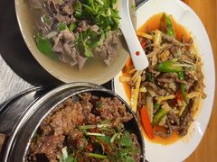 -大众跷脚牛肉馆·非遗传承单位(峨眉山店)