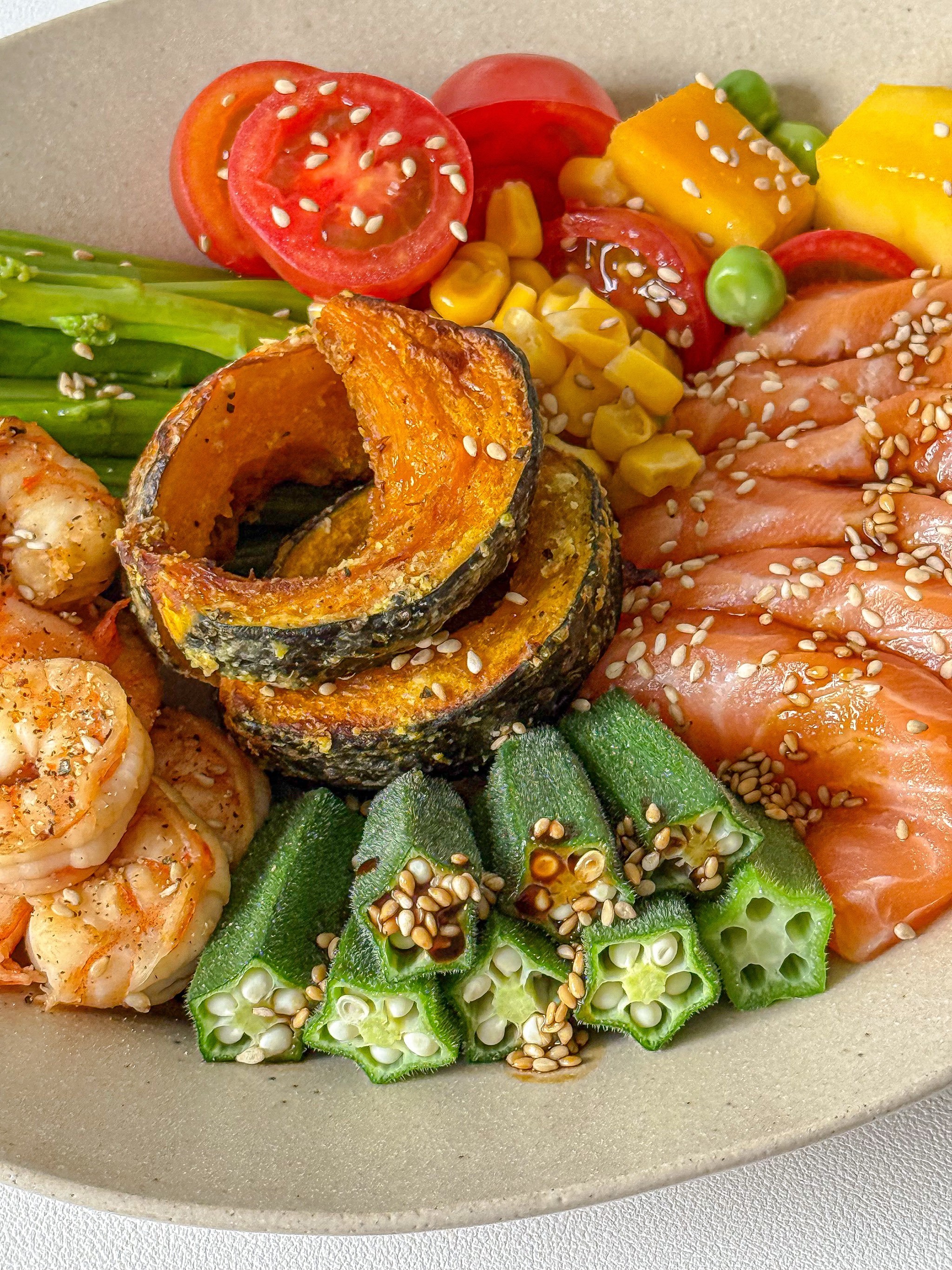 三文鱼虾仁烤南瓜沙拉‼️吃的满足还无负担