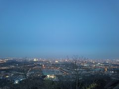 -鬼笑石后山停车场