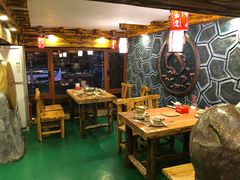 大堂-凤百年大骨鸡饭庄