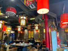 大堂-椒香城门口重庆老火锅(美颂广场店)