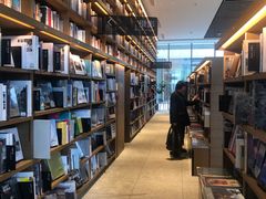 -茑屋书店(天目里店)