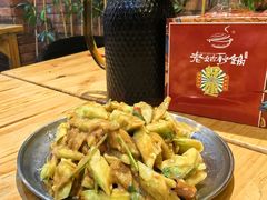 麻酱黄瓜-老姑砂锅·烧烤天津菜(体北道店)