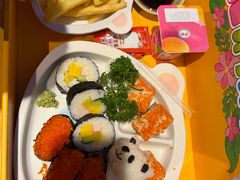 -美食小镇·观赏珍稀鸟类·长隆熊猫酒店