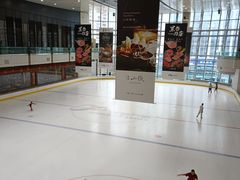 -冰纷万象滑冰场(深圳万象城店)
