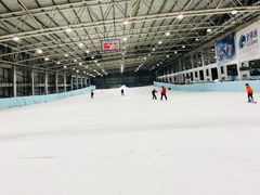 -乔波室内滑雪场