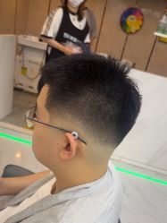 -秦·专注剪发