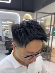 -尤司男士国潮理发馆