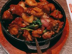 -潮界(LU·ONE凯德晶萃广场店)