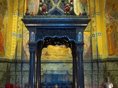 -滴血救世主教堂