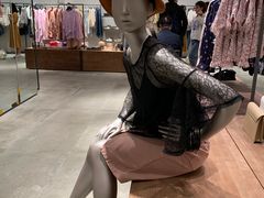 -URBAN REVIVO(西安Momopark店)