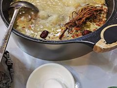 甲鱼土鸡煲-厨公药膳猪肚鸡(玉林店)