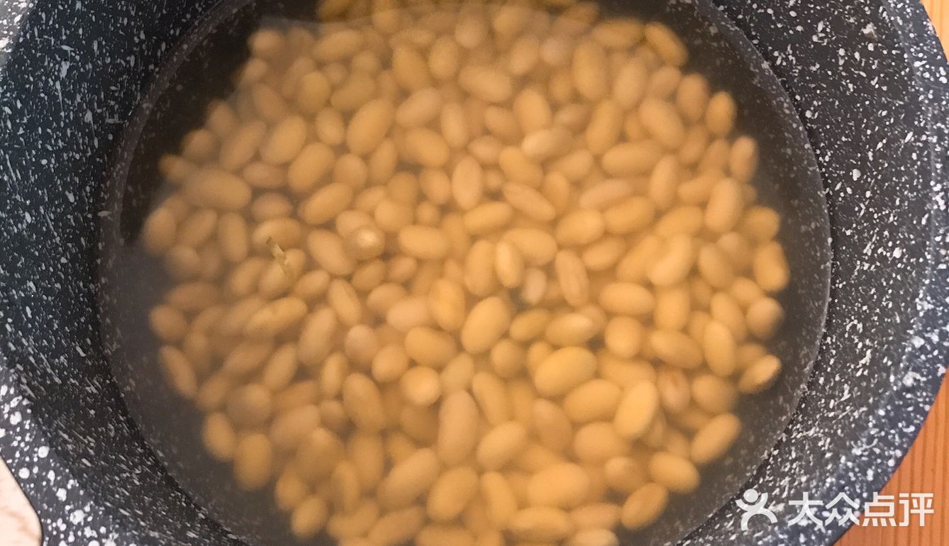 家里蔬菜粮食紧张 我就打起了黄豆的主意哈哈  图一