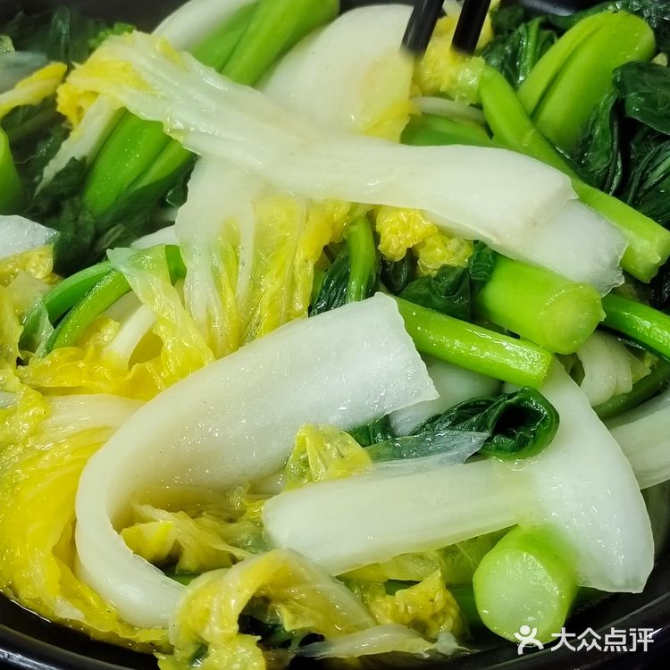 抵食夹大件的煲仔菜～秋哥美食