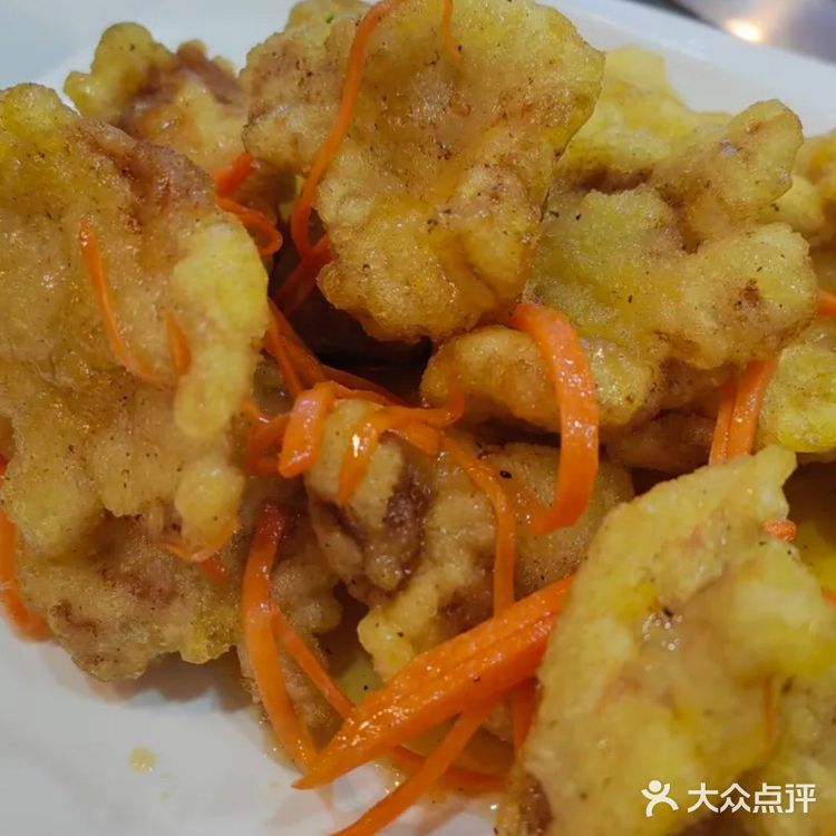 东北特色铁锅炖：一次独特的味蕾之旅