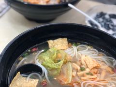 -龙记桂林米粉(财满街店)