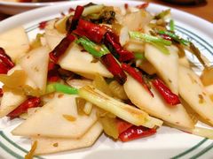 风干肉炒香笋-云海肴·汽锅鸡·云南菜(天山百盛优客店)