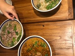 -云阿蛮云南生烫牛肉米线(奉贤路店)