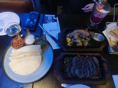 缤纷小食拼盘-bluefrog蓝蛙(皇庭广场店)