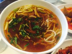 酸辣肚子汤-西安饭庄·非遗陕菜(钟楼店)