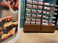 -Laderach 莱德拉(上海环贸iapm店)