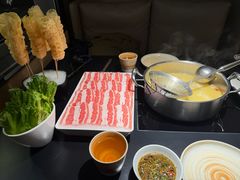 -鲜入唯煮·港式海鲜牛肉火锅(金宝街店)