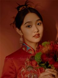 -易摄影婚纱摄影工作室