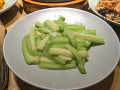 -蜜桃餐厅·伴山(海岸城店)