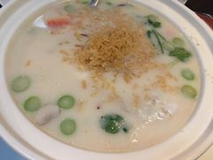 -新大咀港式茶餐厅(宝山万达店)