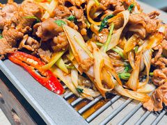 铁板羊肉-小船渔村•大连菜•大连焖鱼(黄河路店)
