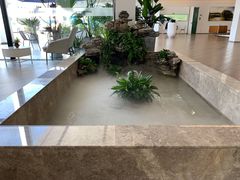 -宁波宝信宝马4S店(江北日湖店)