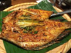 香茅草烤罗非鱼-云海肴·汽锅鸡·云南菜(美罗城店)